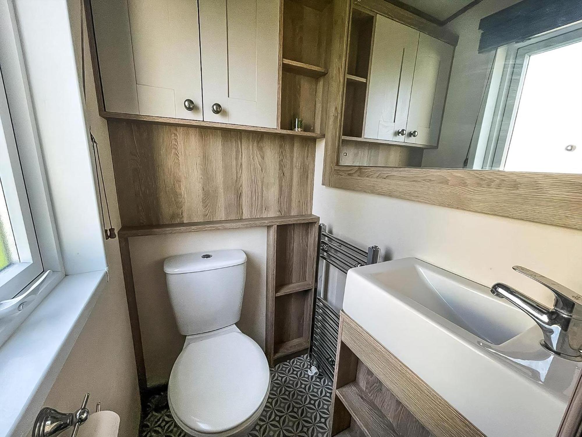 Stunning 8 Berth Caravan With Decking At Kessingland Beach Ref 90017D Benacre المظهر الخارجي الصورة